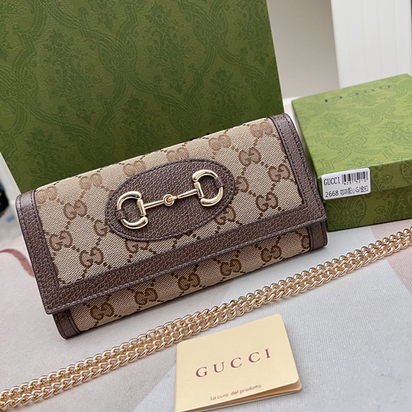 グッチ財布コピー背面デザイン